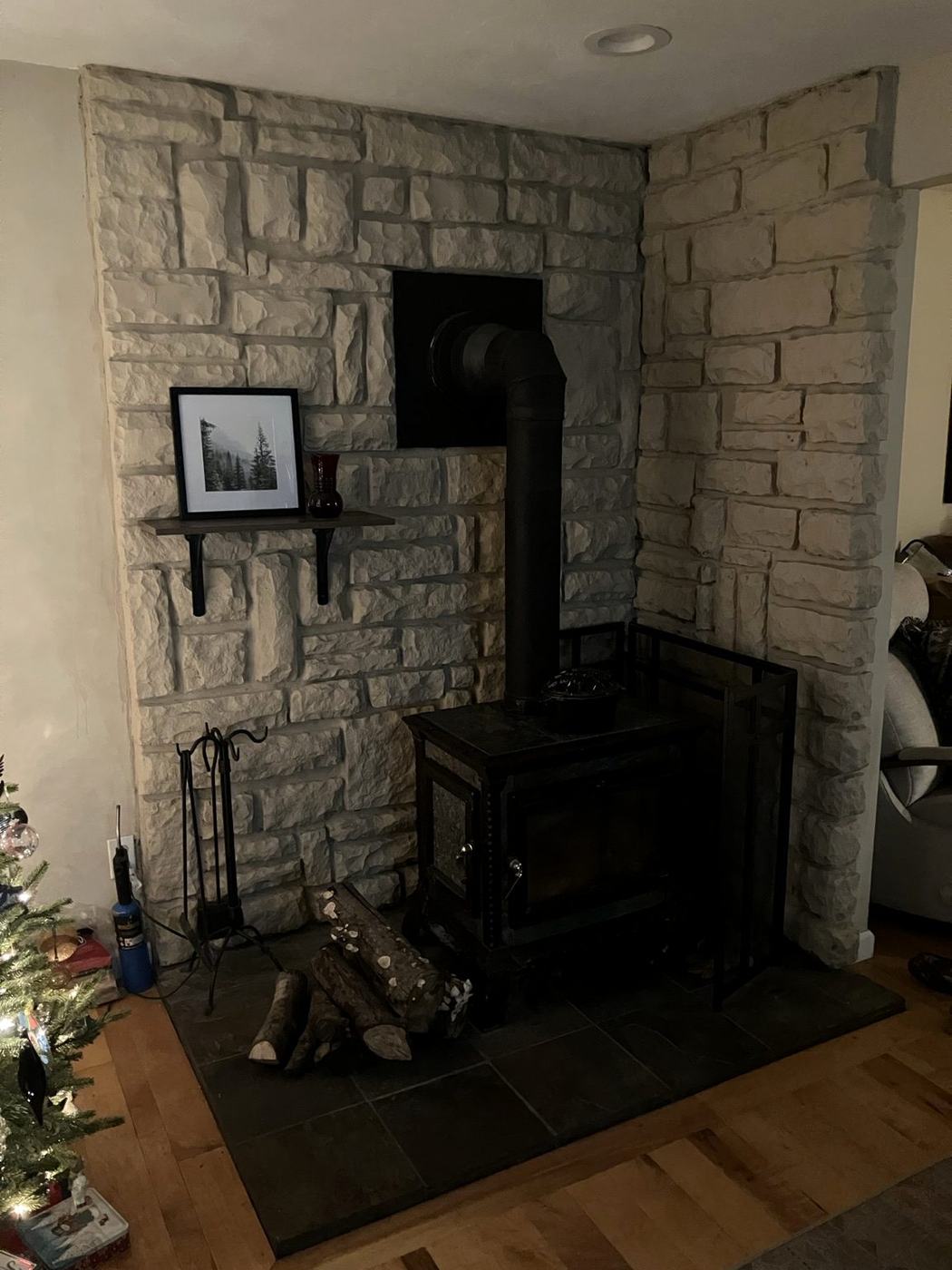 Residential interior detail finish